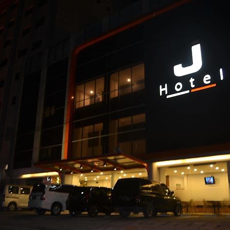 J ホテル メダン エクステリア 写真