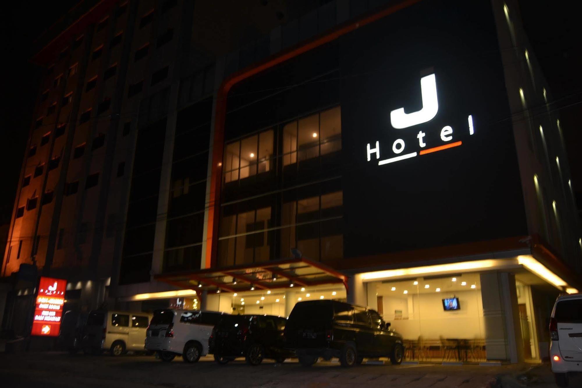 J ホテル メダン エクステリア 写真